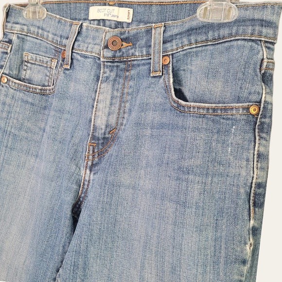 Levi's 515 Boot Cut Ankle Med Wash Lightly Distressed Jeans 6S - Picture 3 of 7